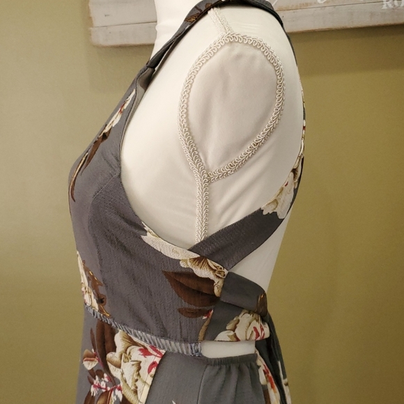 Open Back Halter Maxi Gray Tropical Floral Small - Picture 11 of 16
